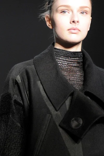 Look 3